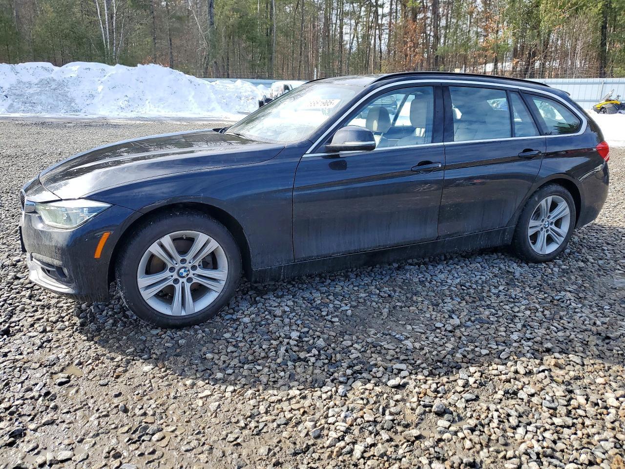 2019 BMW 330Xi - zdjęcie główne