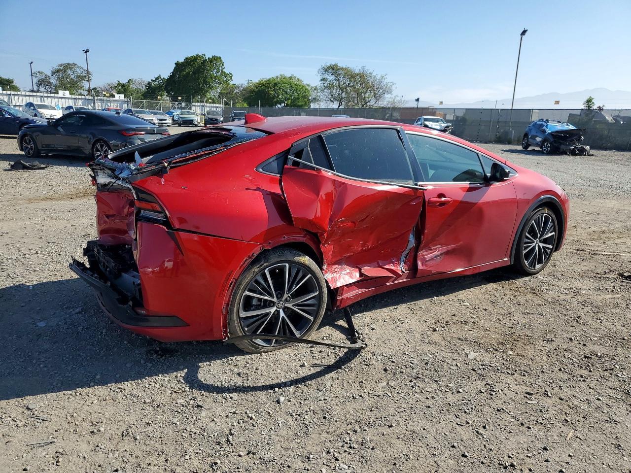 2023 Toyota Prius Xle - zdjęcie 3