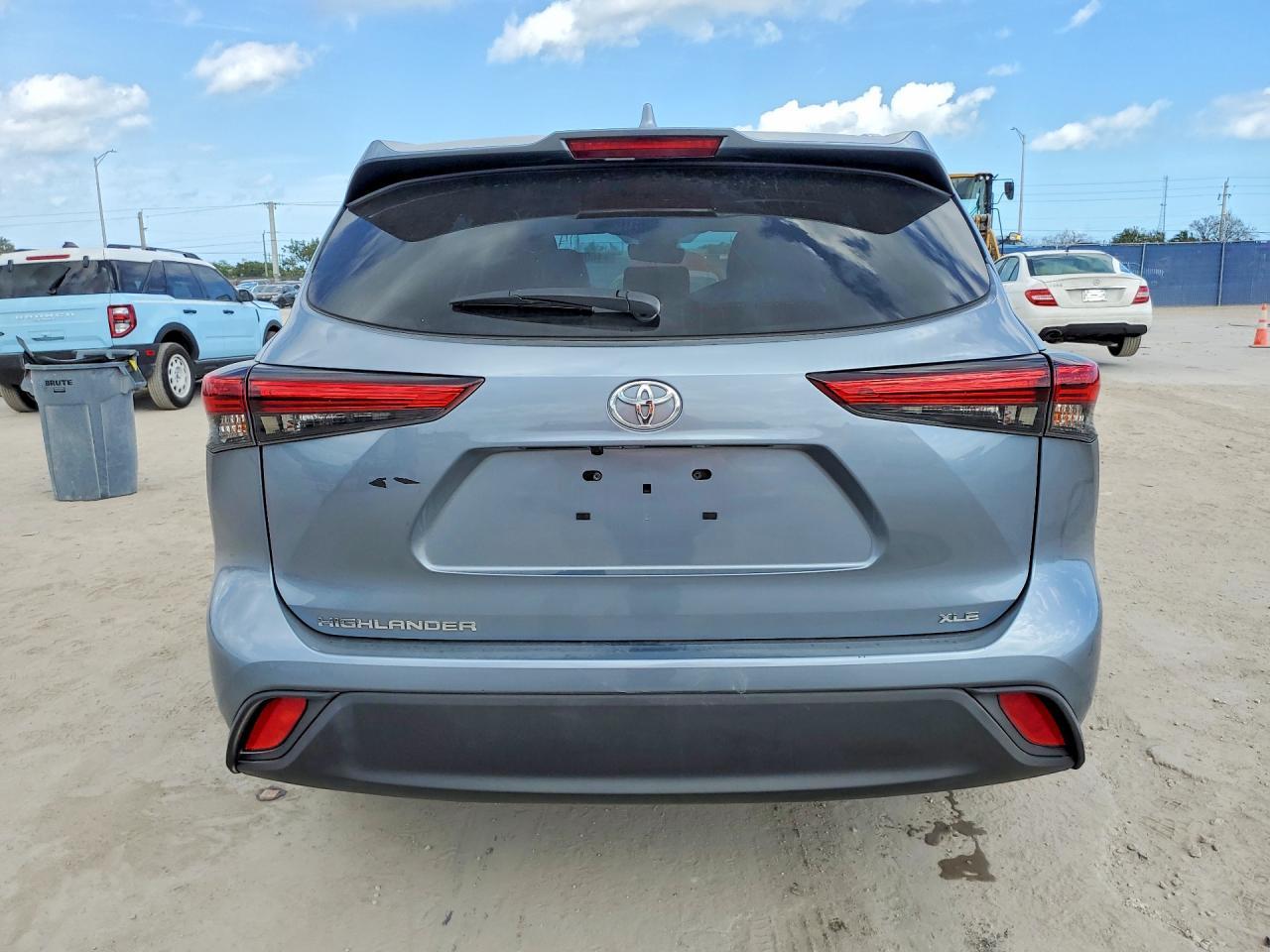 2022 Toyota Highlander Xle - zdjęcie 6