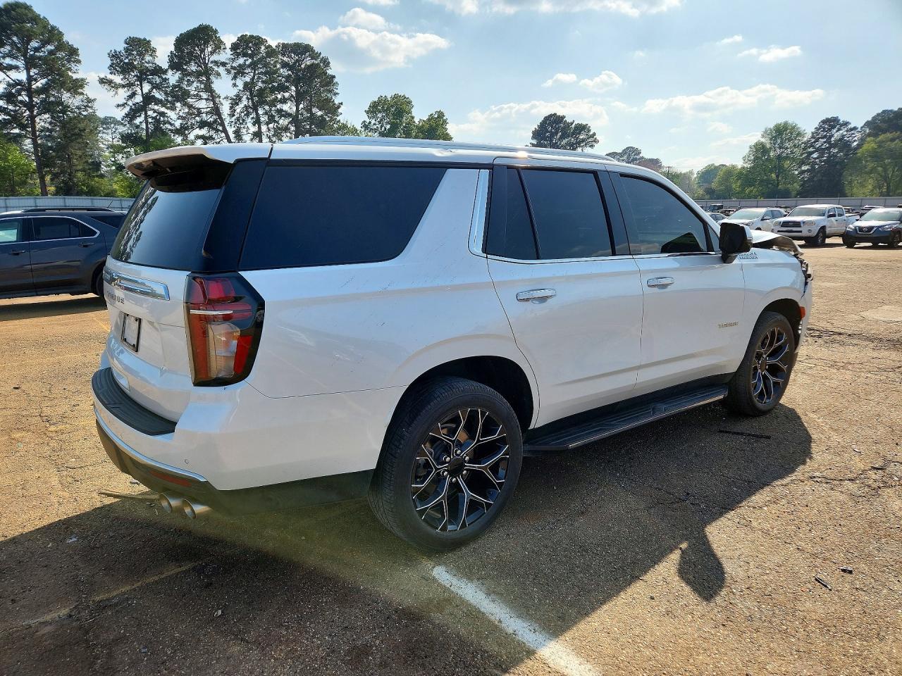 2023 Chevrolet Tahoe C1500 High Country - zdjęcie 3