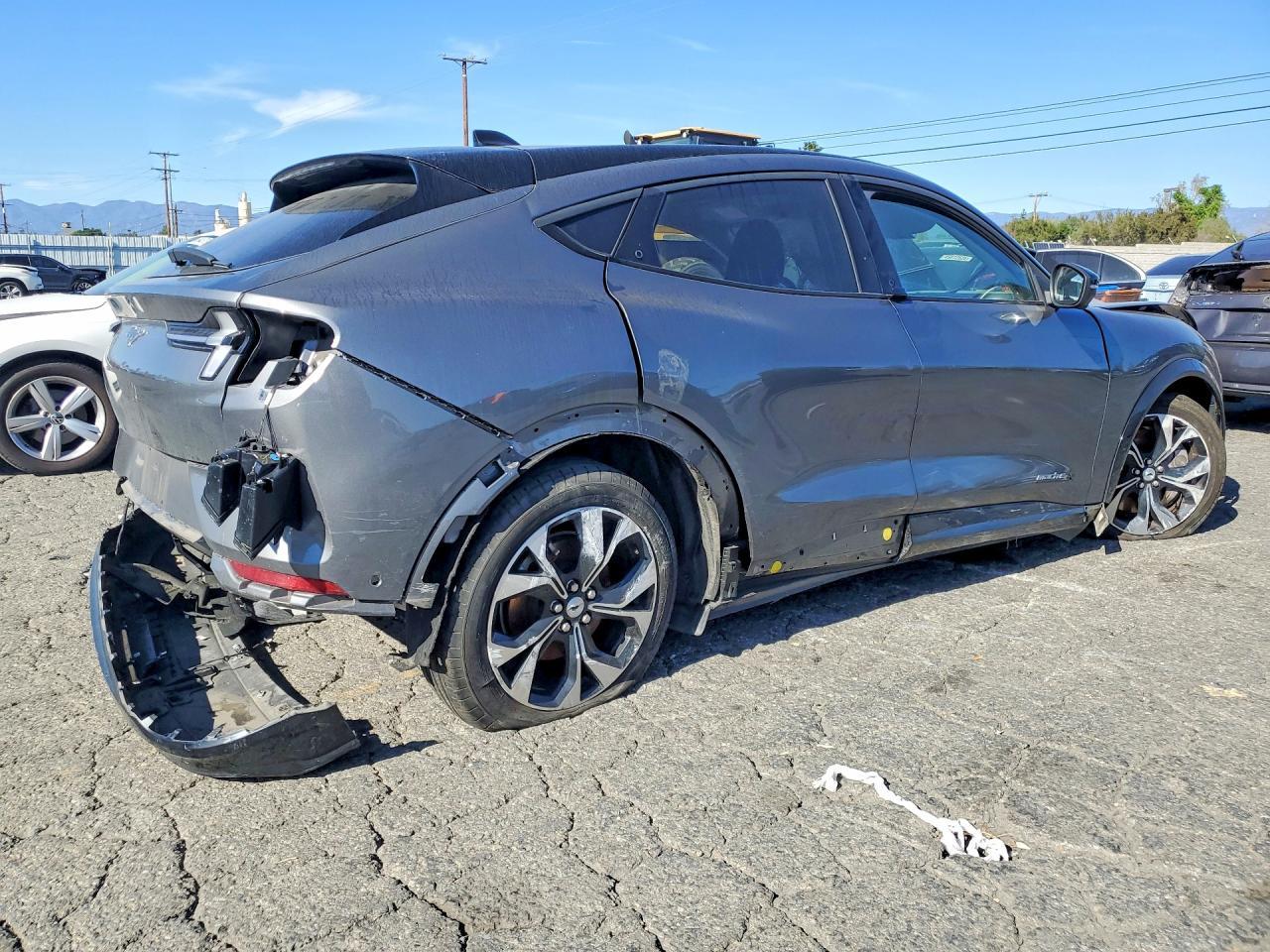 2023 Ford Mustang Mach-E Premium - zdjęcie 3