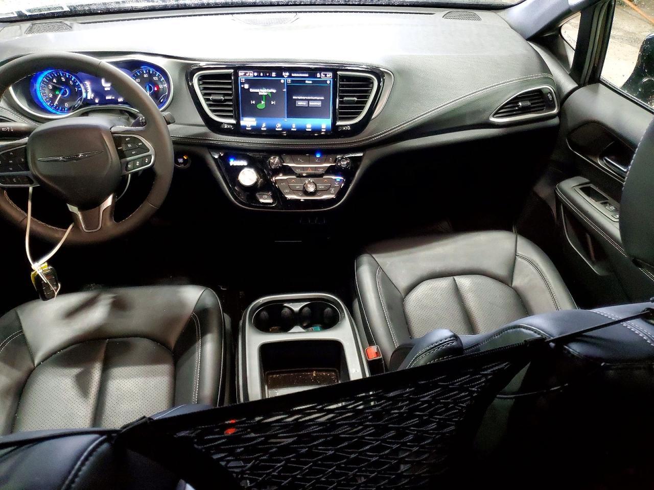 2025 Chrysler Pacifica Select - zdjęcie 8