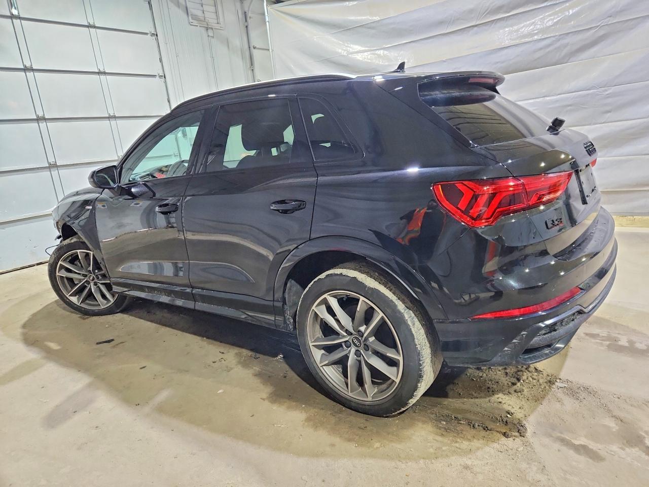 2022 Audi Q3 Premium Plus S Line 45 - zdjęcie 2