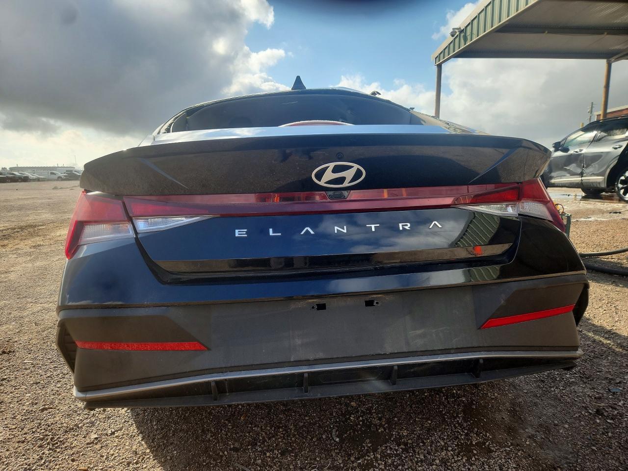 2025 Hyundai Elantra Sel Sport - zdjęcie 6