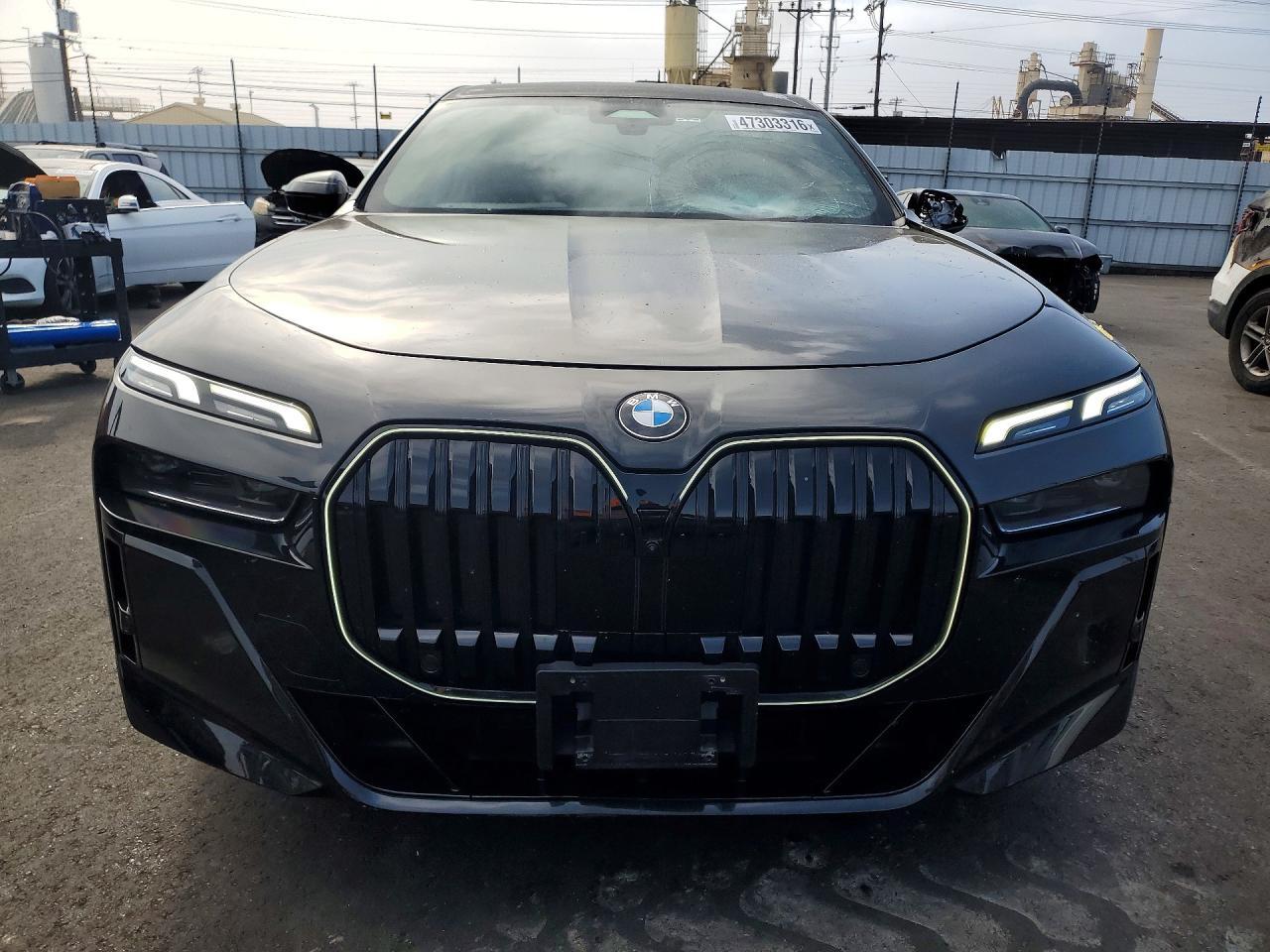 2025 BMW 740 I - zdjęcie 5