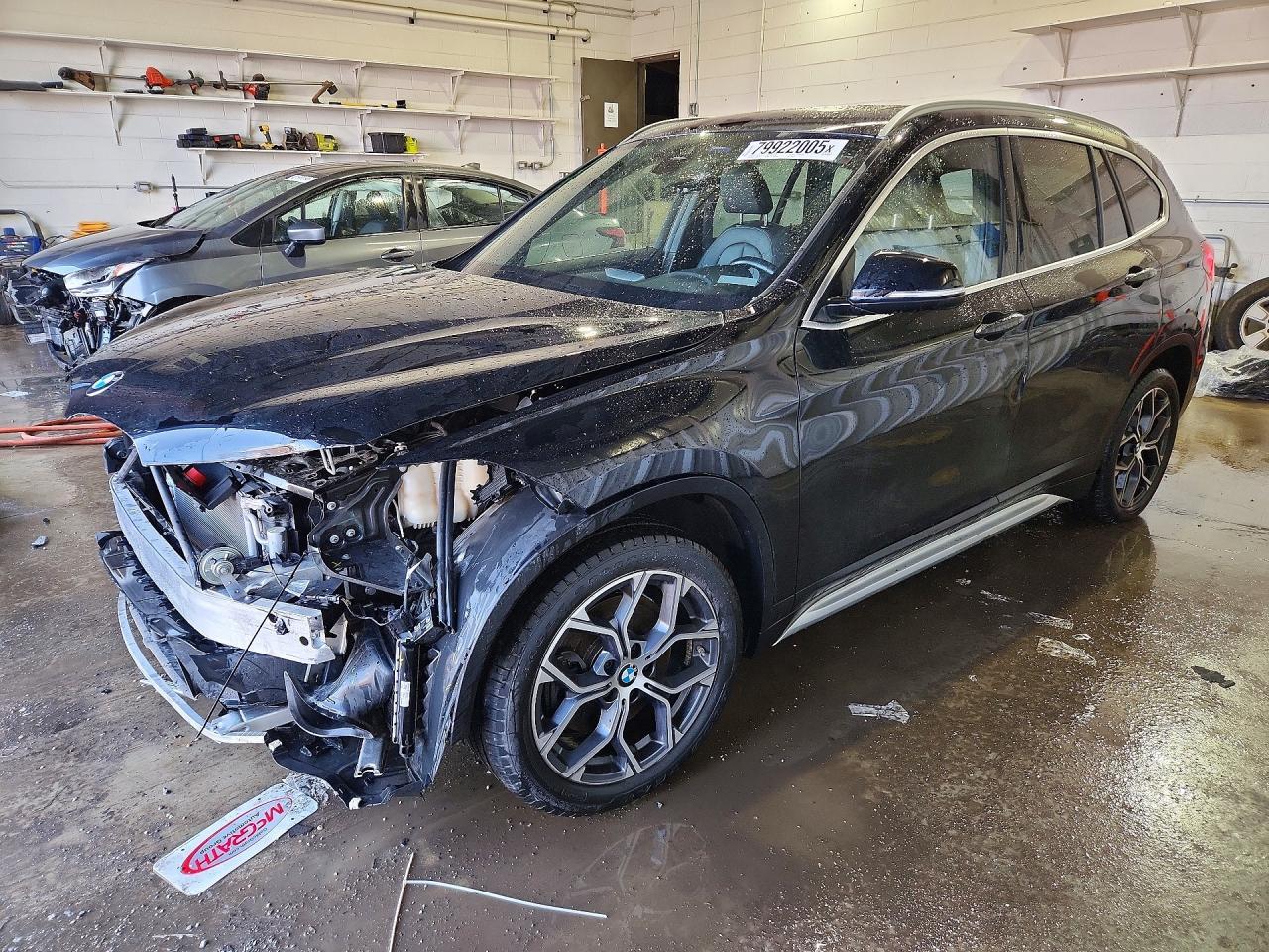 2021 BMW X1 xDrive28I - zdjęcie główne