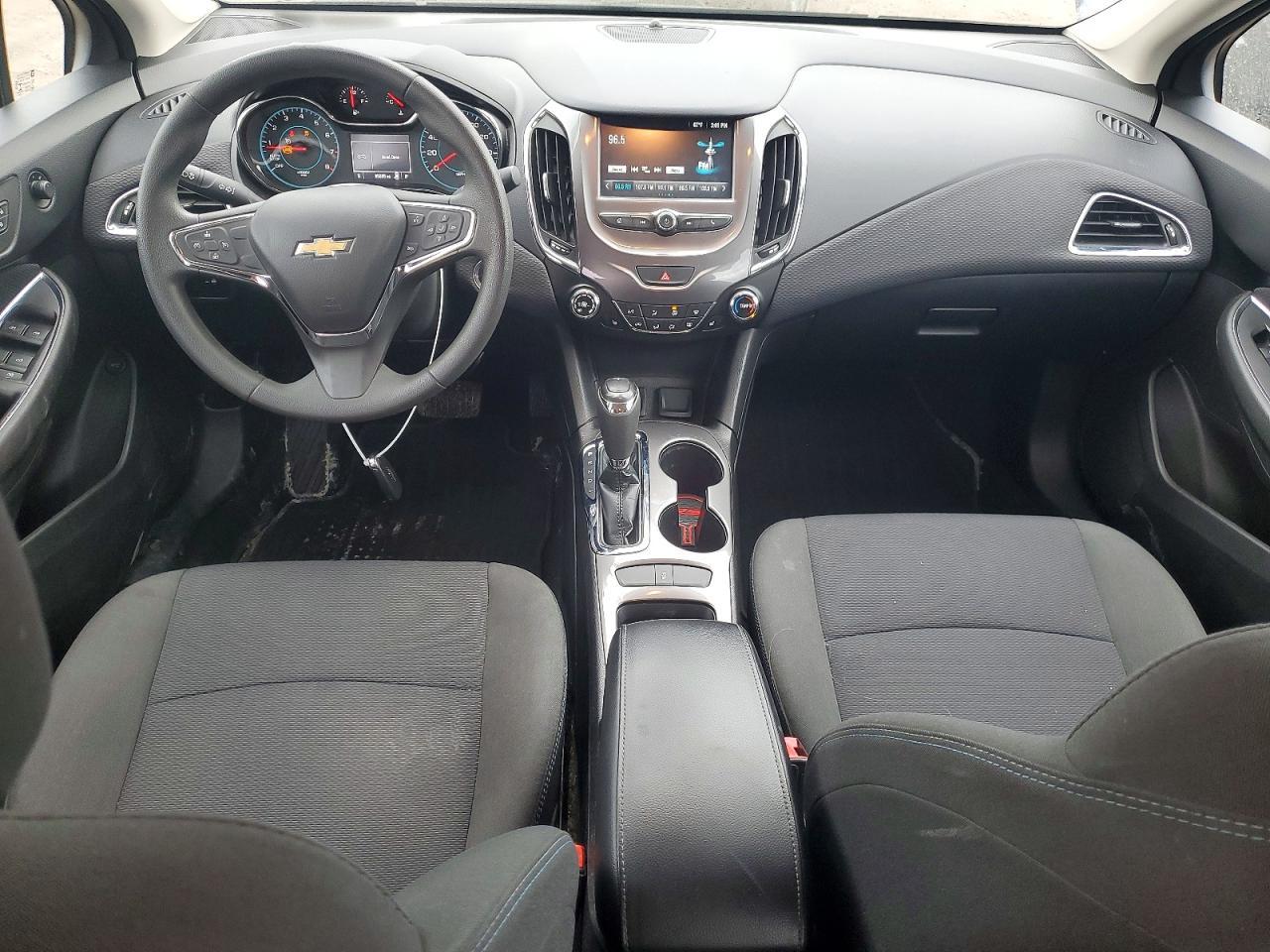 2020 Chevrolet Cruise Lt - zdjęcie 8