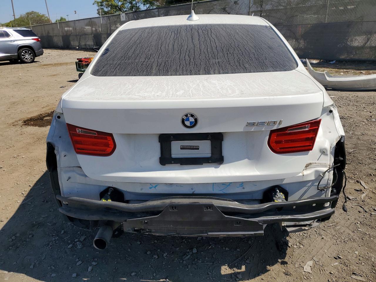 2015 BMW 320 I - zdjęcie 6