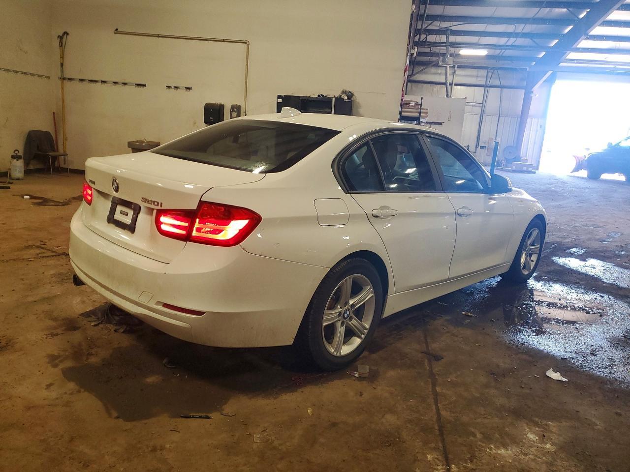BMW Seria 3 - zdjęcie 3