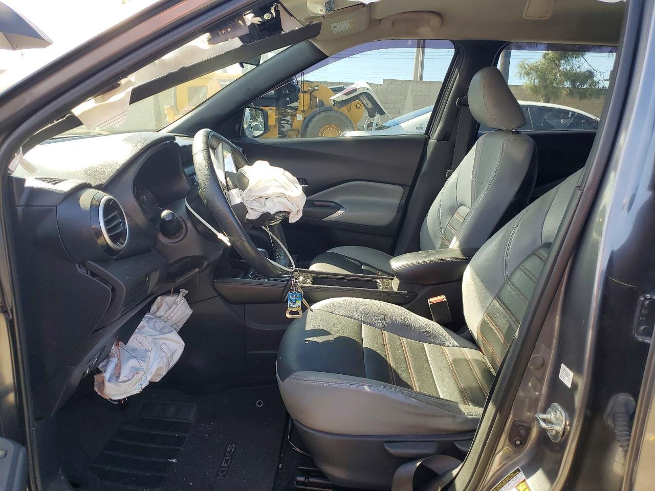 2021 Nissan Kicks Sr - zdjęcie 7