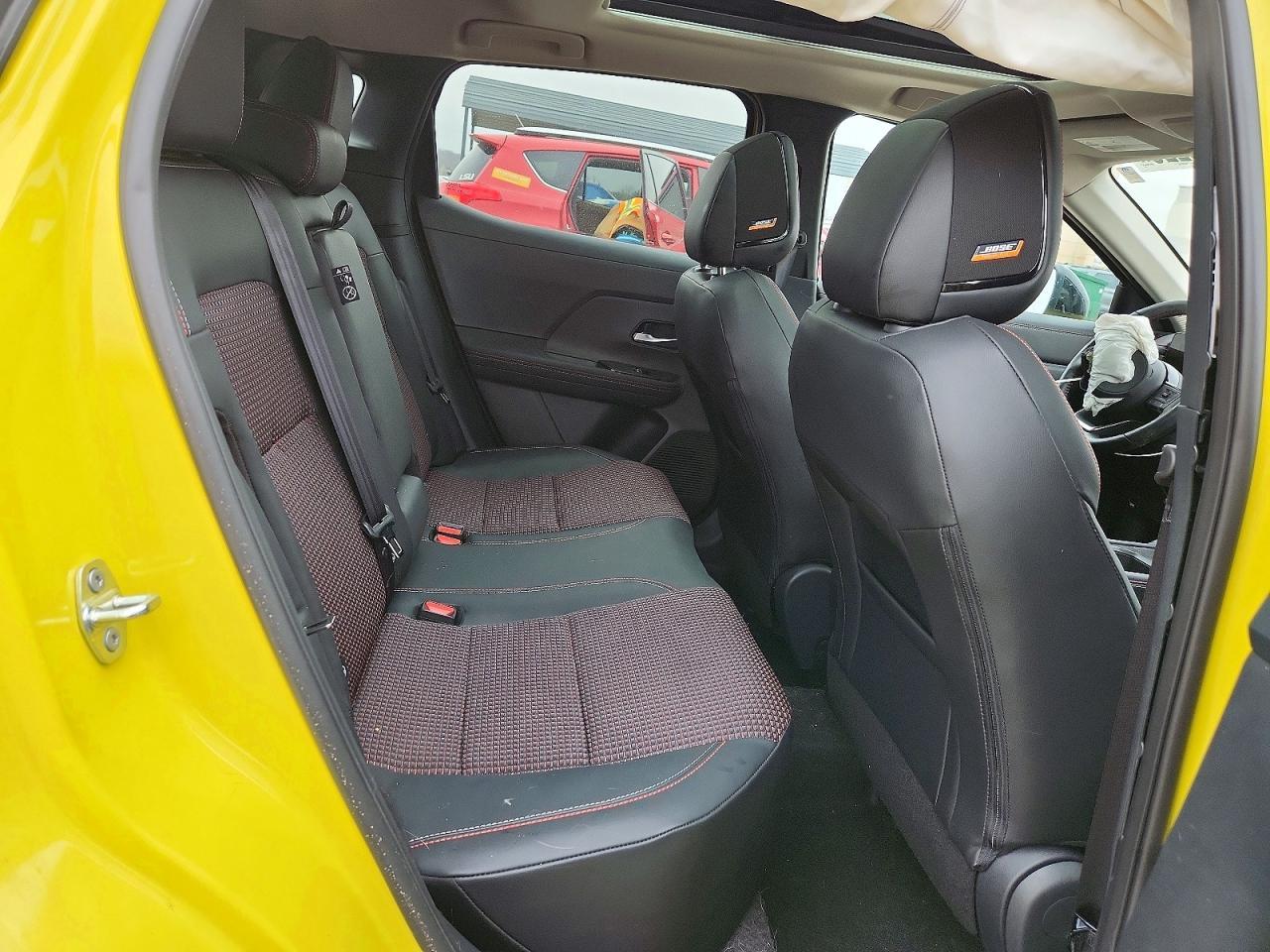 2025 Nissan Kicks Sr - zdjęcie 11