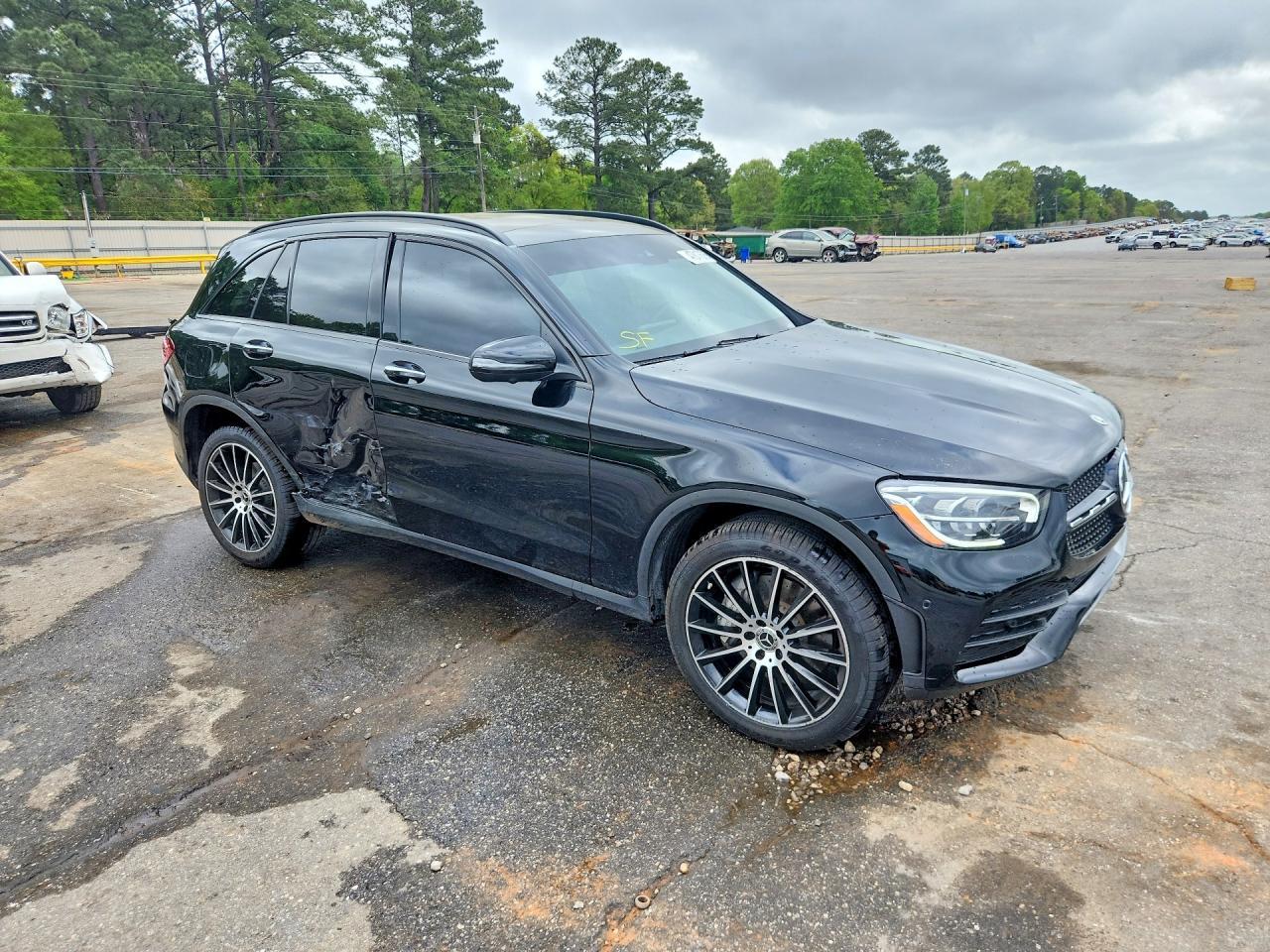 2022 Mercedes-Benz Glc 300 - zdjęcie 4