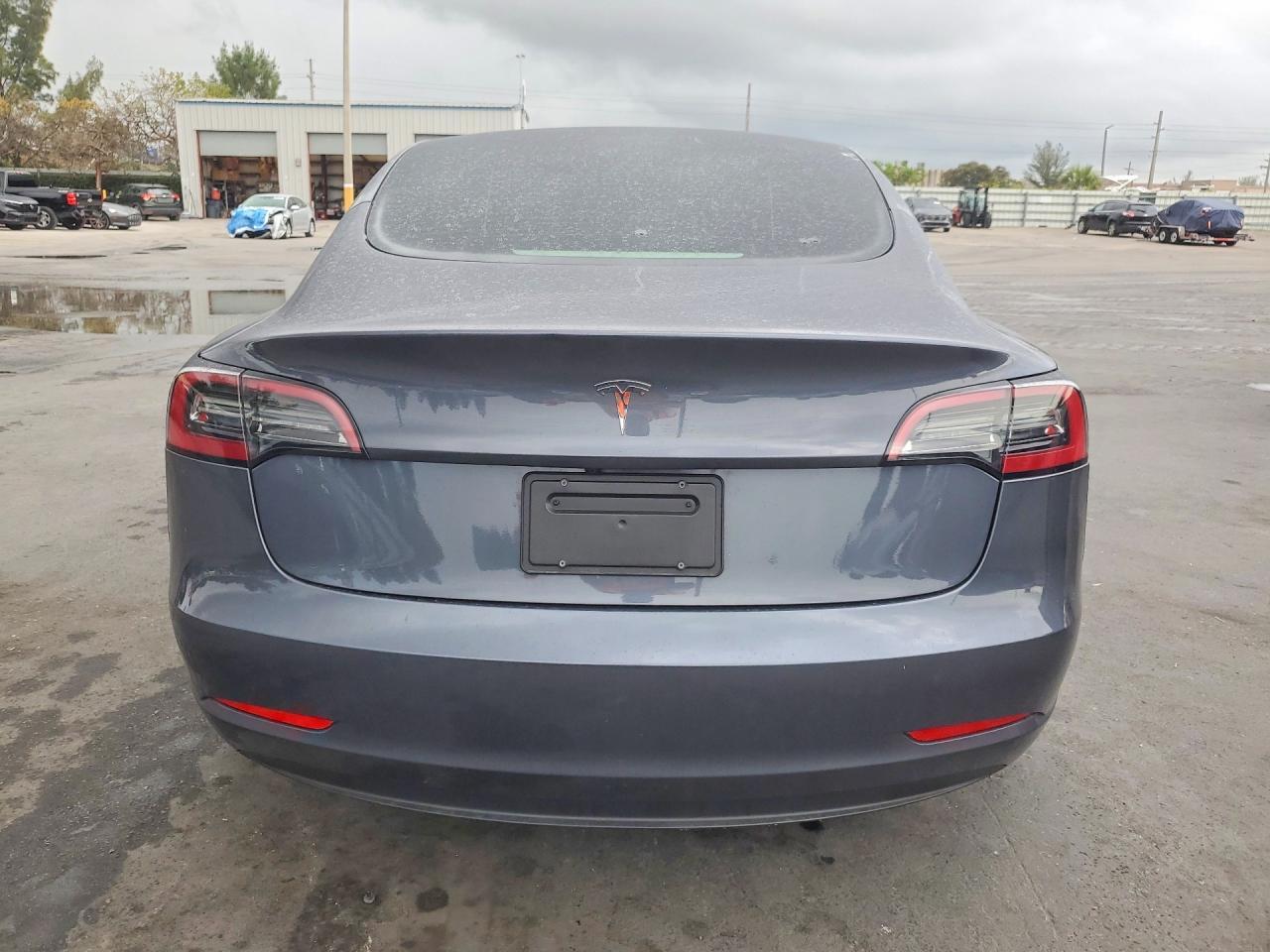 2023 Tesla Model 3 - zdjęcie 6