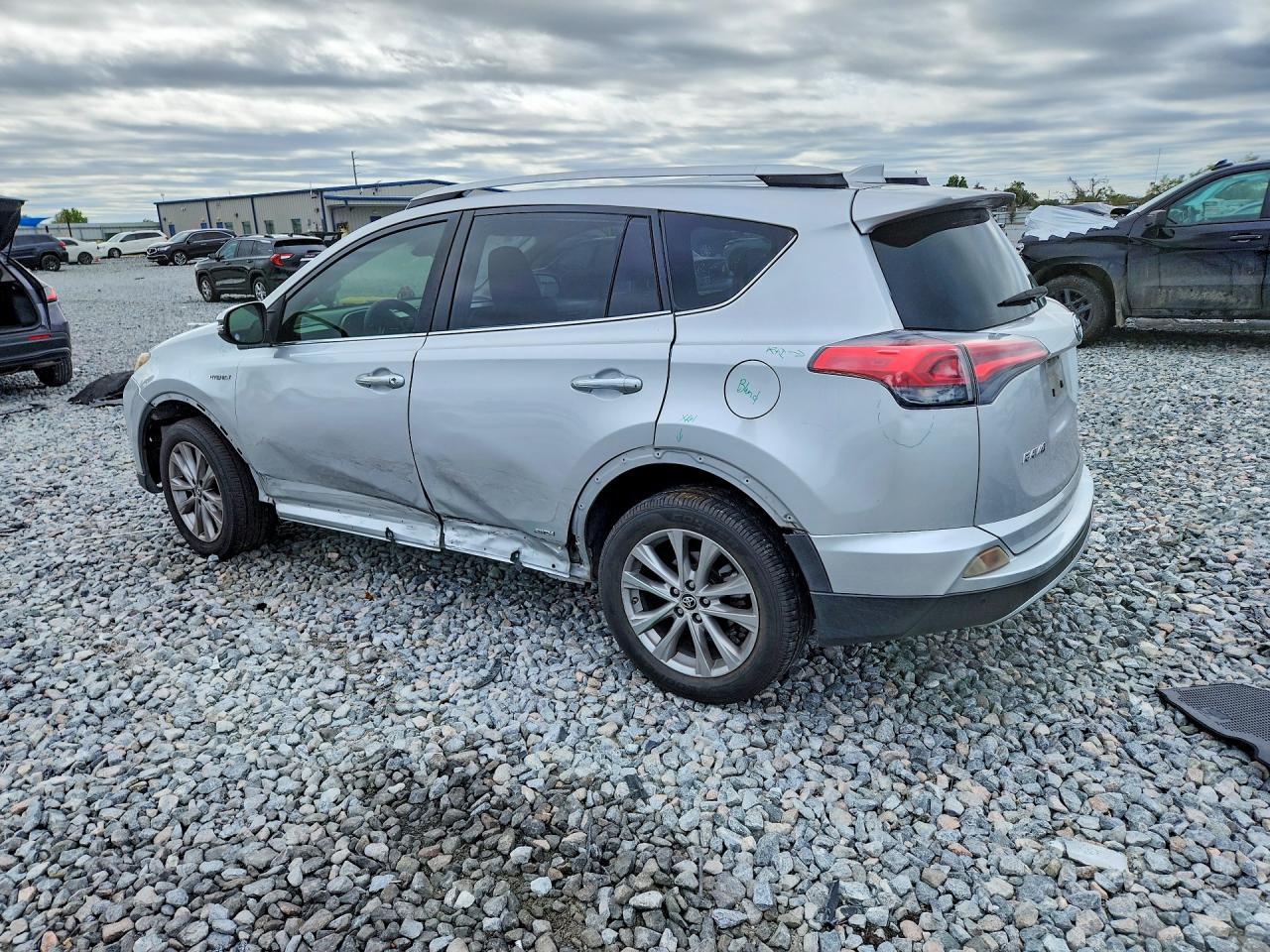 2016 Toyota Rav4 Hybrid Limited - zdjęcie 2