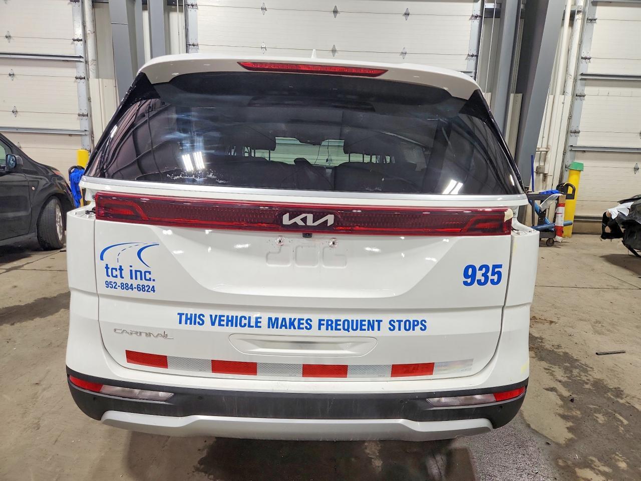 2024 Kia Carnival Lx - zdjęcie 6