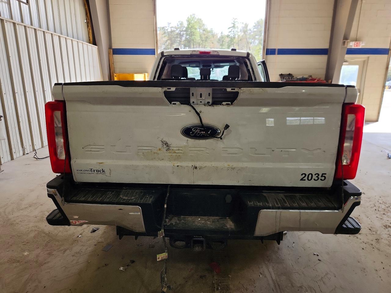 2023 Ford F250 Super Duty - zdjęcie 12