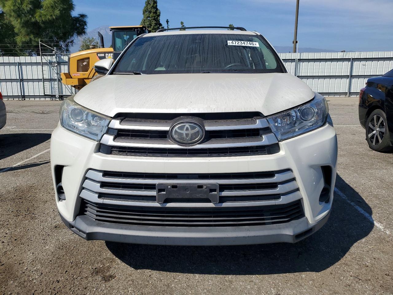 2018 Toyota Highlander Le - zdjęcie 5