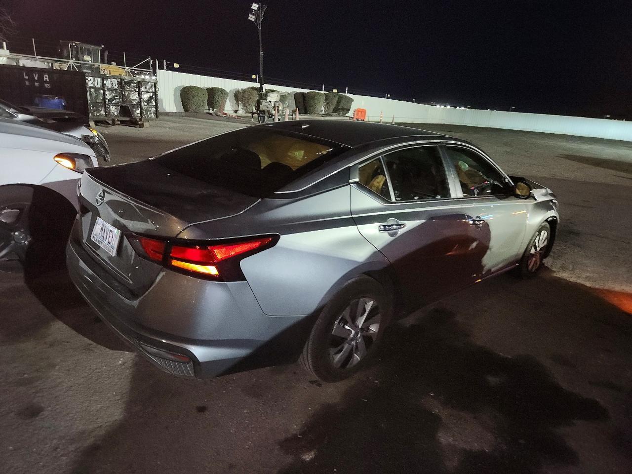 2020 Nissan Altima 2.5 S - zdjęcie 3