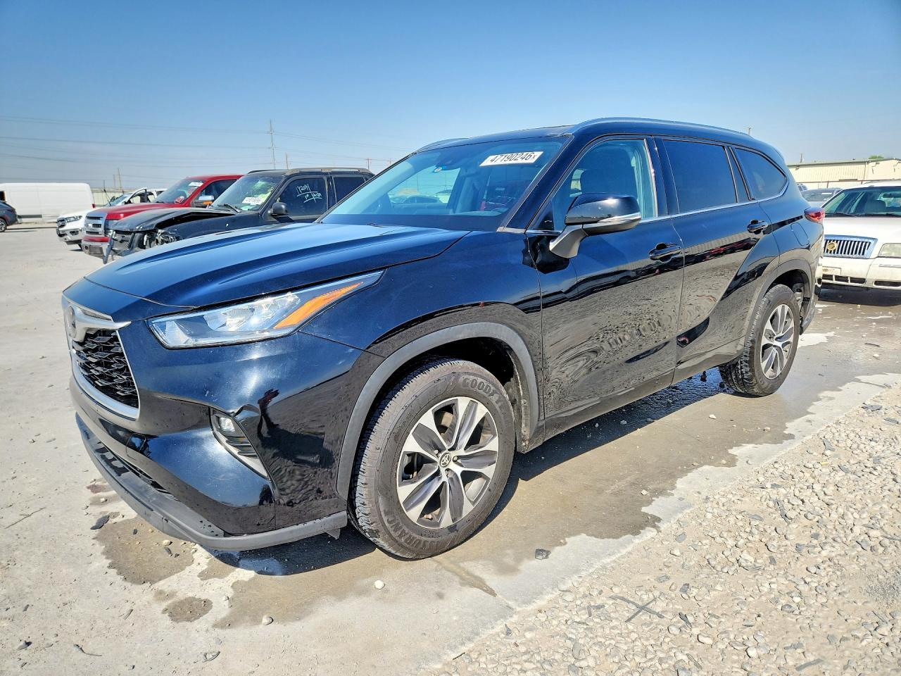 2020 Toyota Highlander Xle - zdjęcie główne
