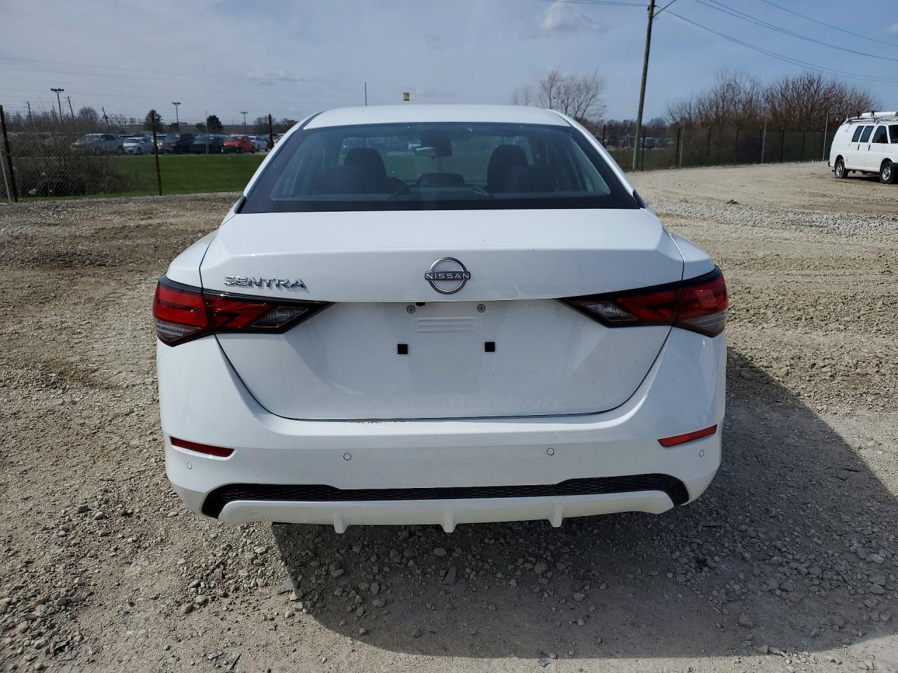 2025 Nissan Sentra S - zdjęcie 6