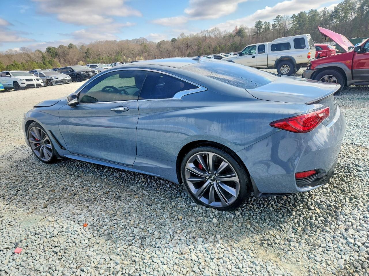 2022 Infiniti Q60 Red Sport 400 - zdjęcie 2