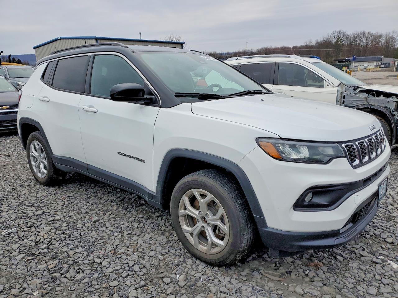 2024 Jeep Compass Latitude - zdjęcie 4