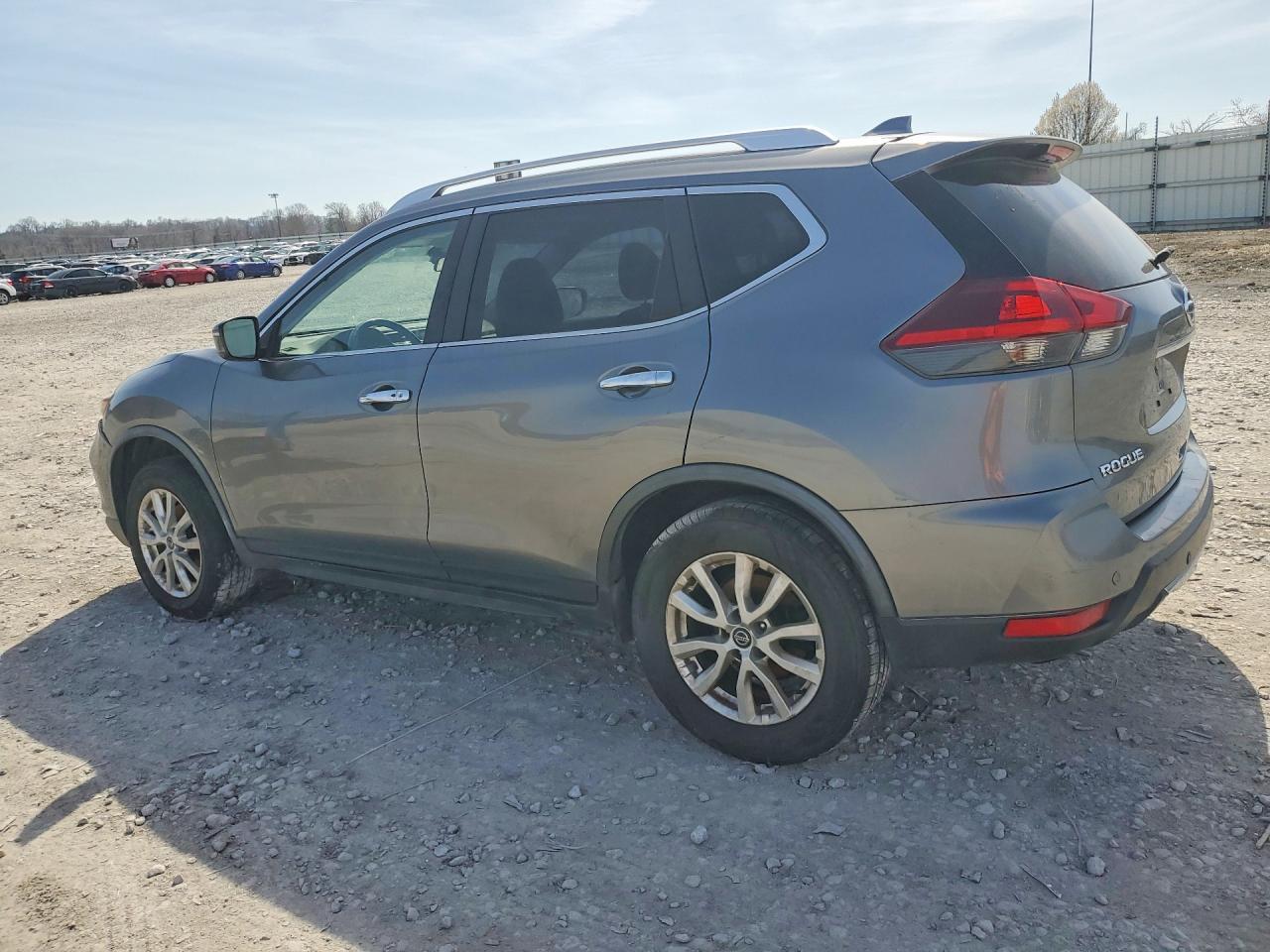 2020 Nissan Rogue Sv - zdjęcie 2