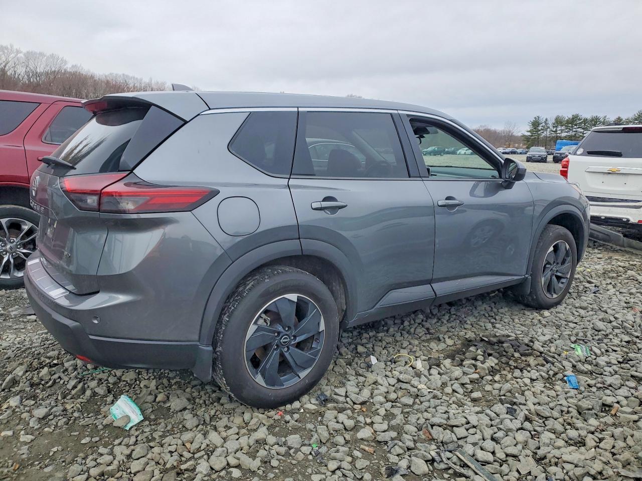 2025 Nissan Rogue Sv - zdjęcie 3