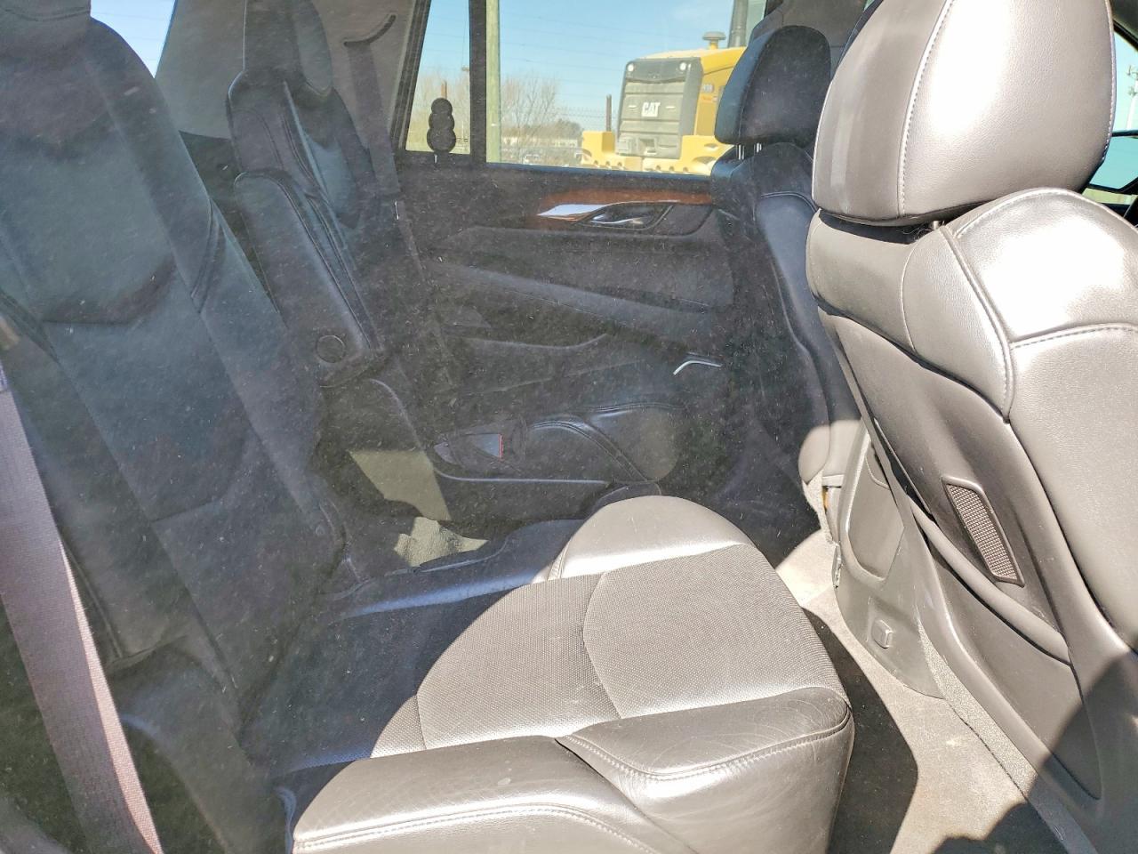 2015 Cadillac Escalade Luxury - zdjęcie 11