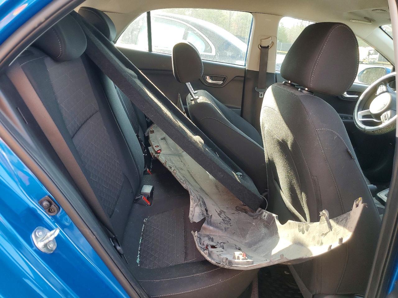 2023 Kia Rio 5-Door S - zdjęcie 10