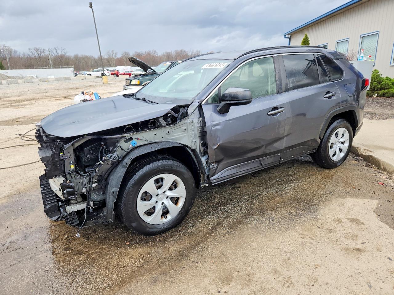 2021 Toyota Rav4 Le - zdjęcie główne