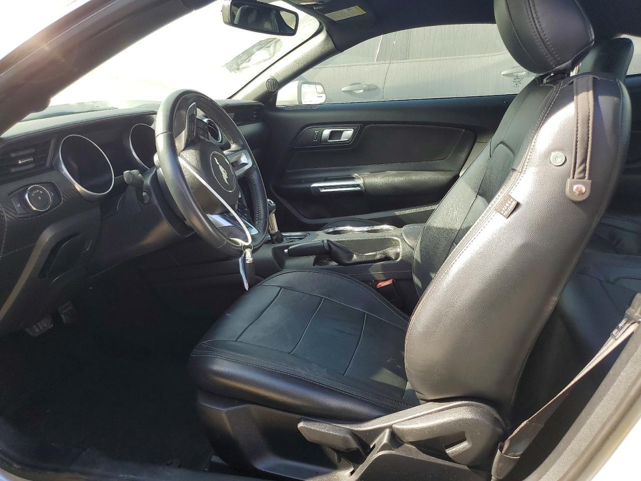 2018 Ford Mustang - zdjęcie 7
