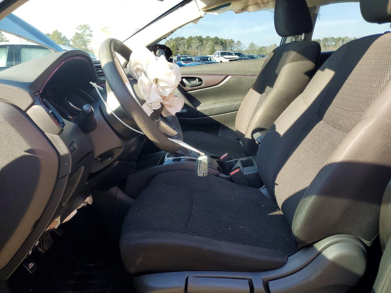 2020 Nissan Rogue Sport S - zdjęcie 7