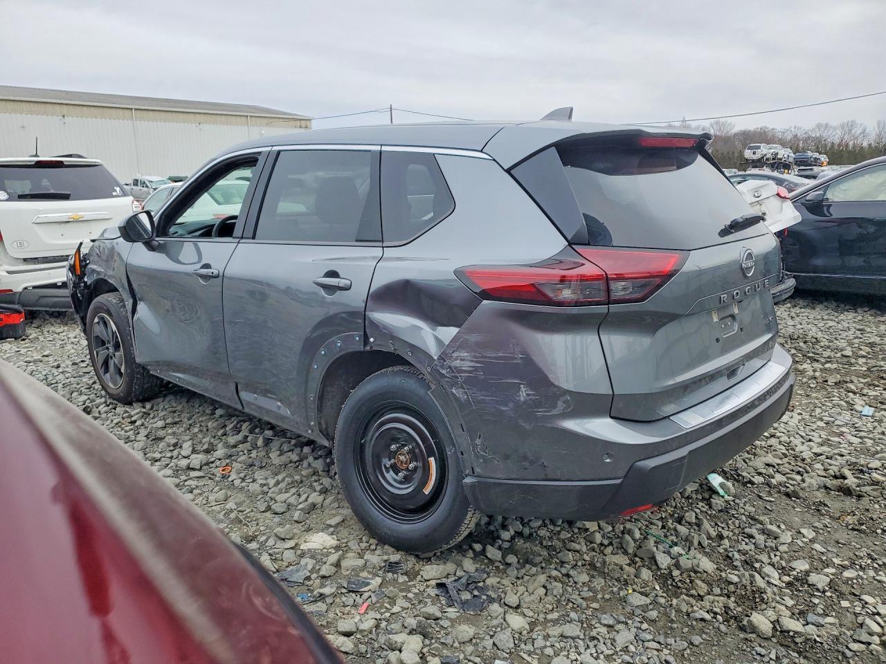 2025 Nissan Rogue Sv - zdjęcie 2