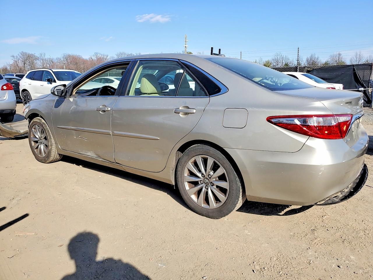 2017 Toyota Camry Xle - zdjęcie 2