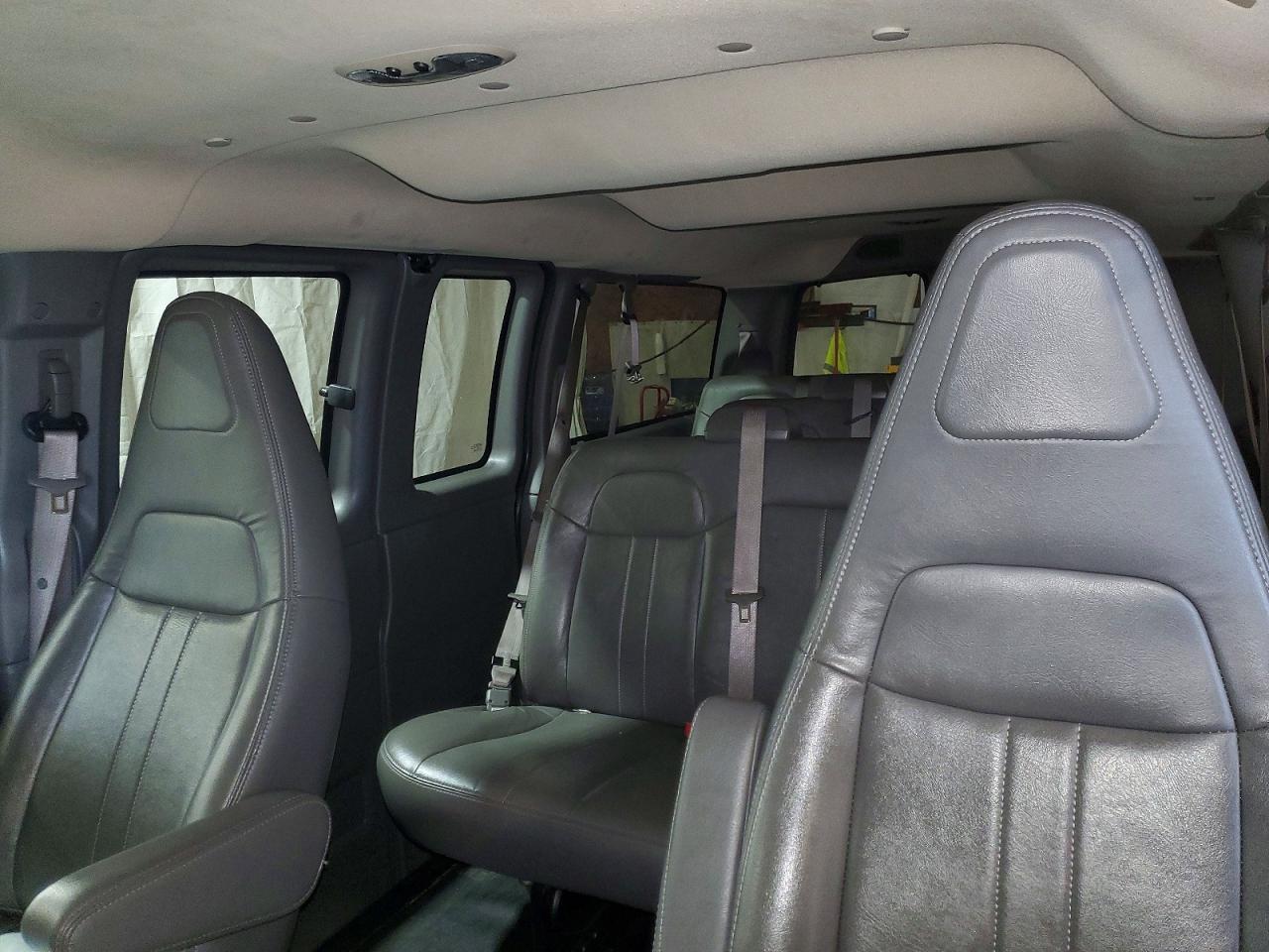 2022 Chevrolet Express G2500 Ls - zdjęcie 10