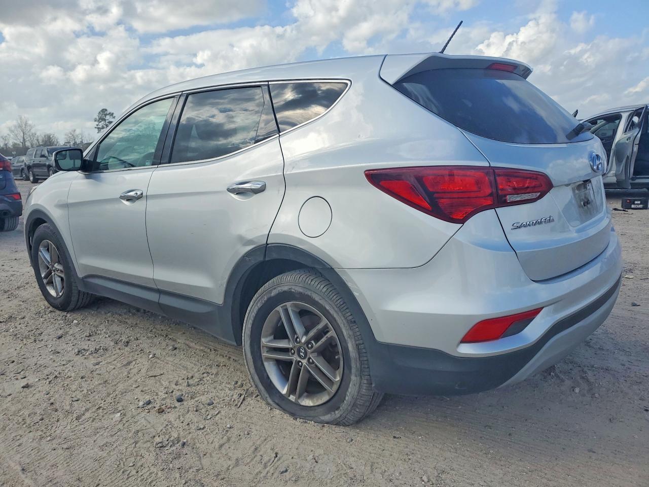 2018 Hyundai Santa Fe Sport 2.4L - zdjęcie 2