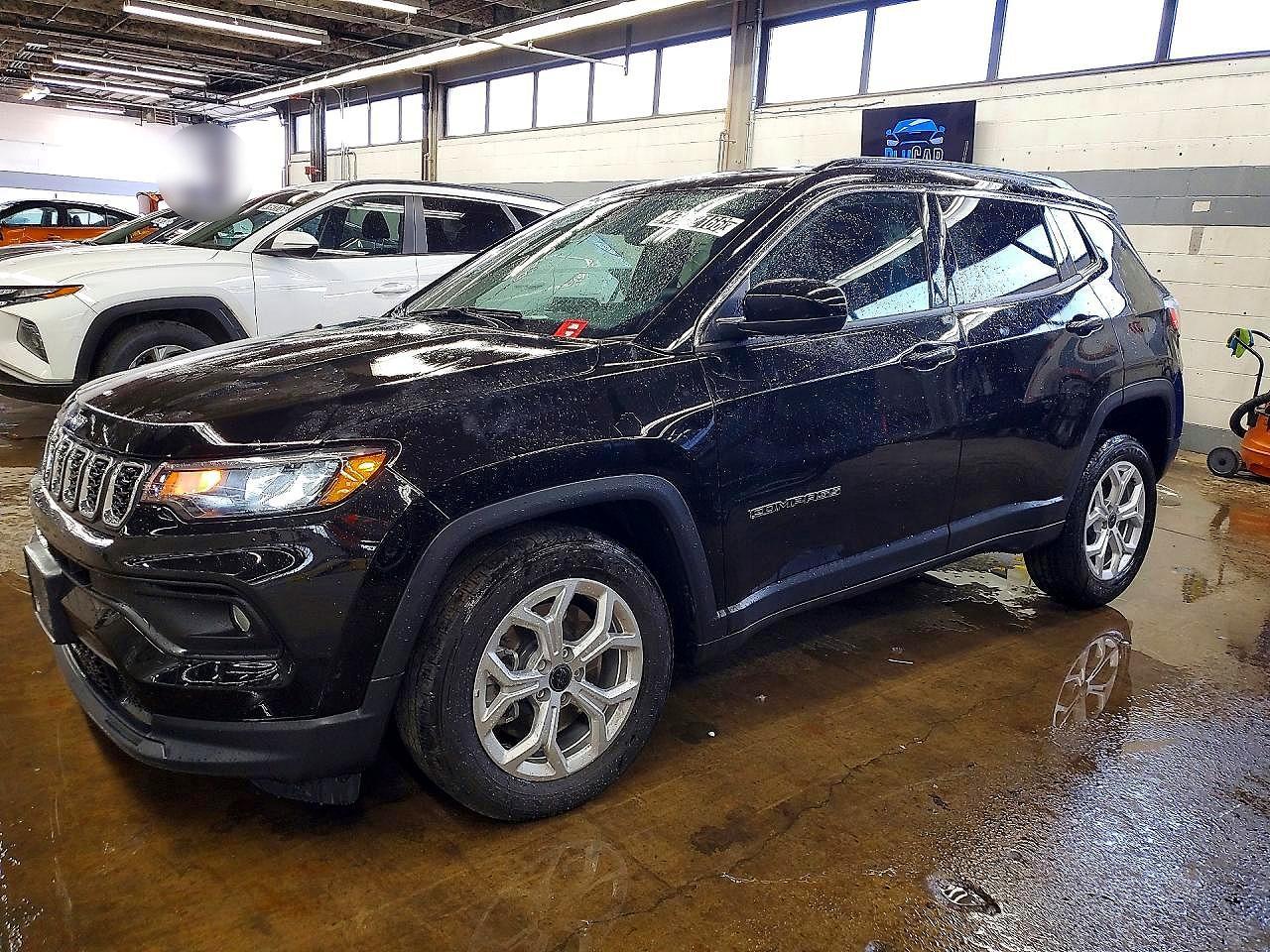 2025 Jeep Compass Latitude - zdjęcie główne