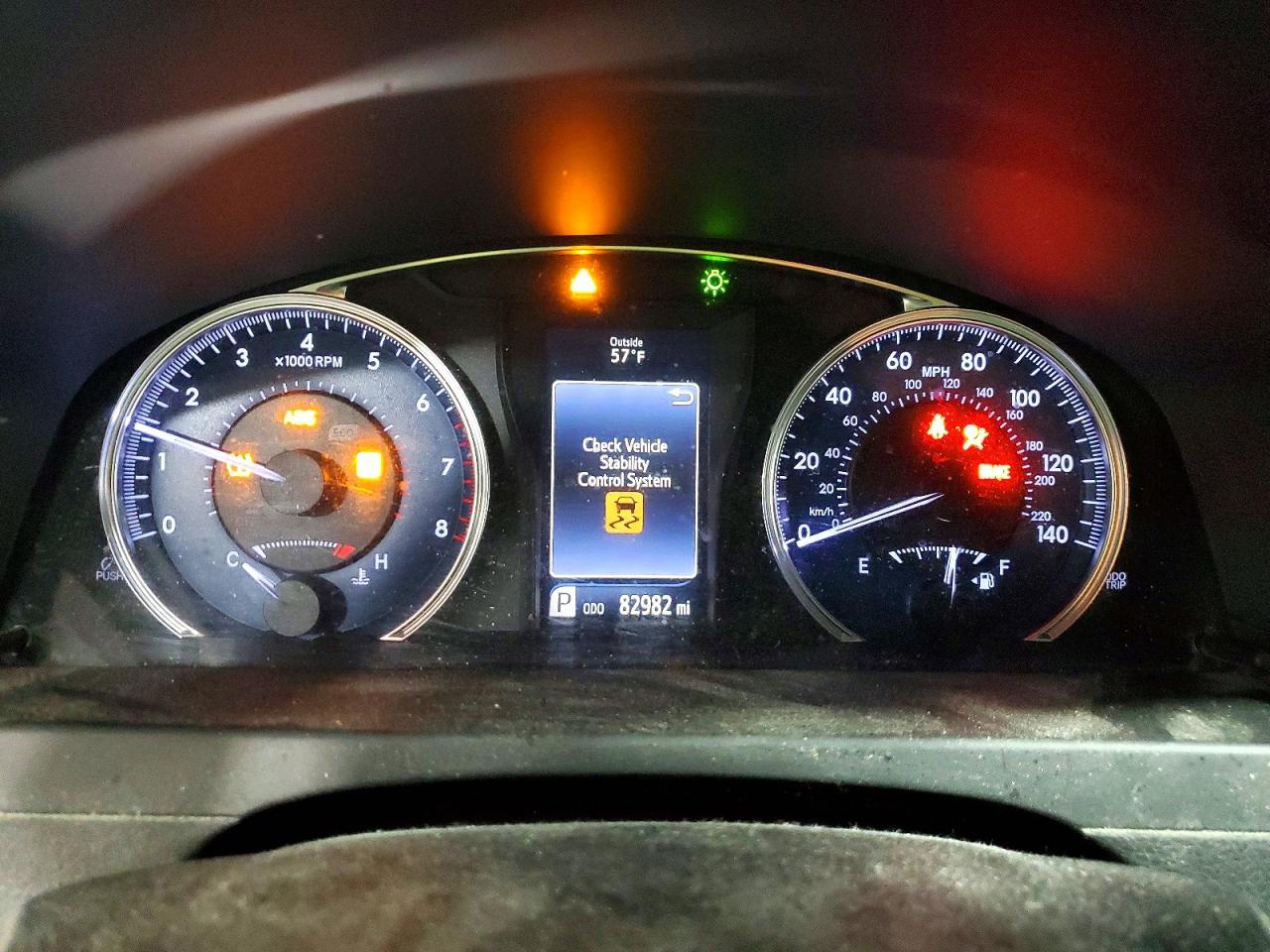 2017 Toyota Camry Le - zdjęcie 9