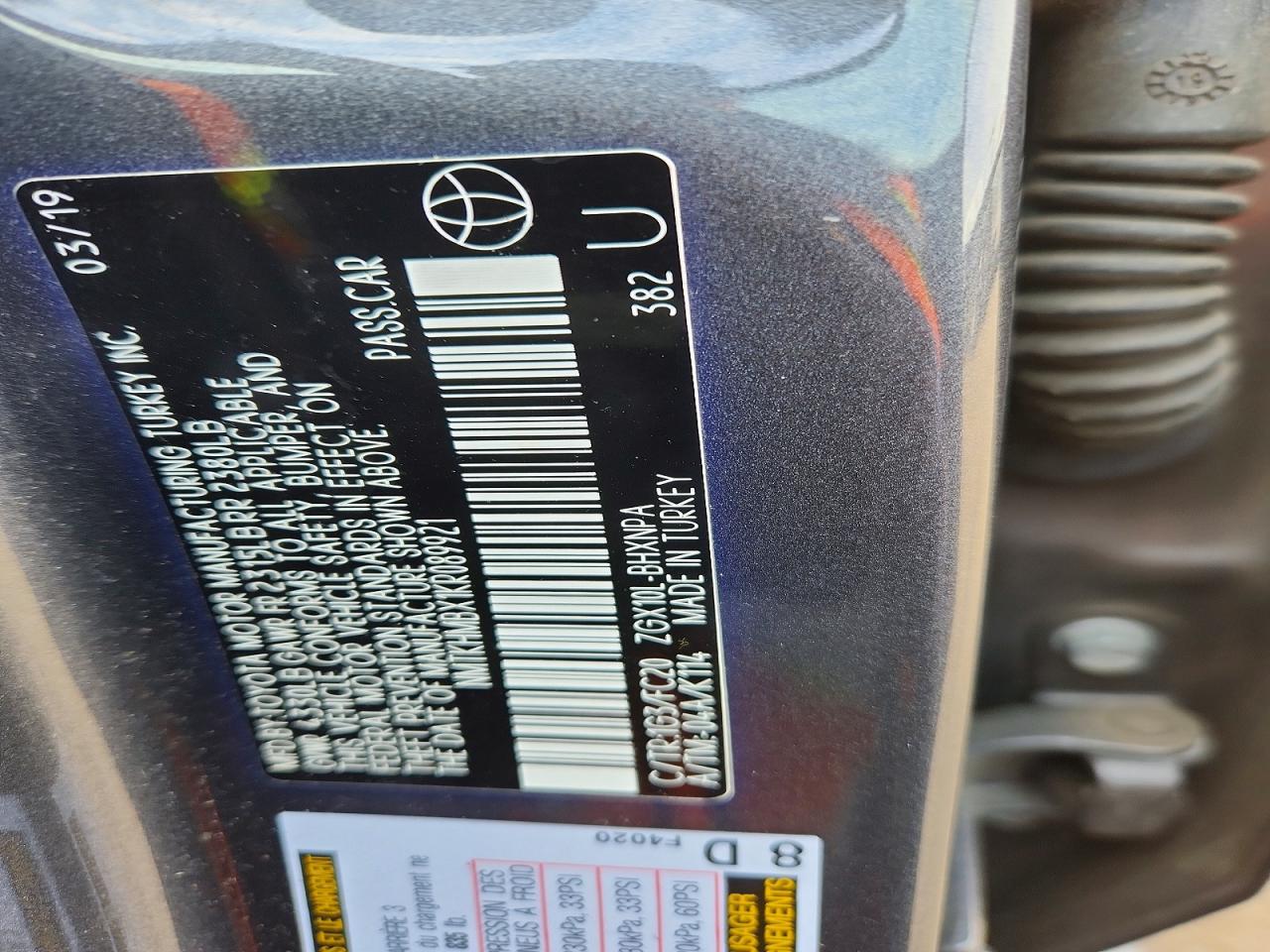 2019 Toyota C-Hr Le - zdjęcie 14