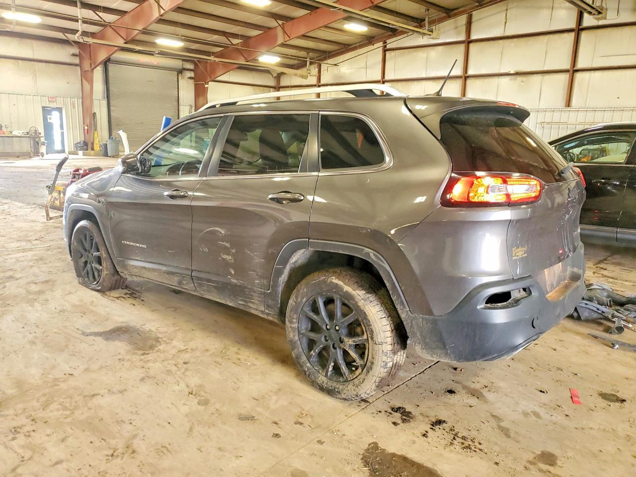 2015 Jeep Cherokee Latitude - zdjęcie 2