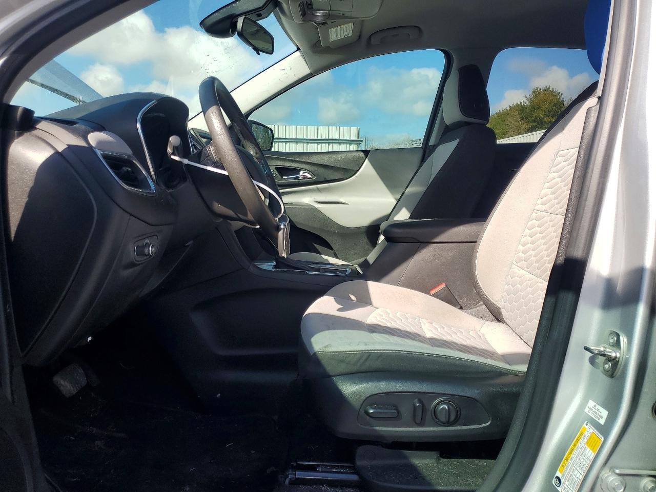 2020 Chevrolet Equinox Ls - zdjęcie 7