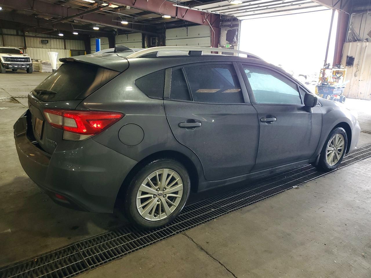 2018 Subaru Impreza Premium - zdjęcie 3