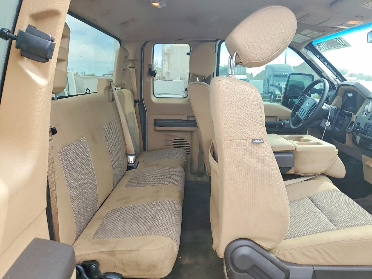 2016 Ford F250 Super Duty - zdjęcie 10