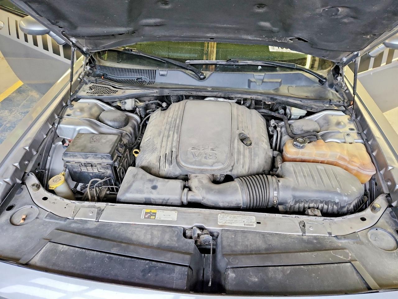 2014 Dodge Challenger R - zdjęcie 11