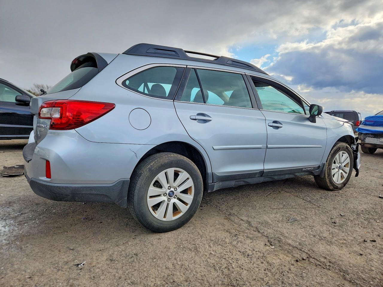 2017 Subaru Outback 2.5I - zdjęcie 3