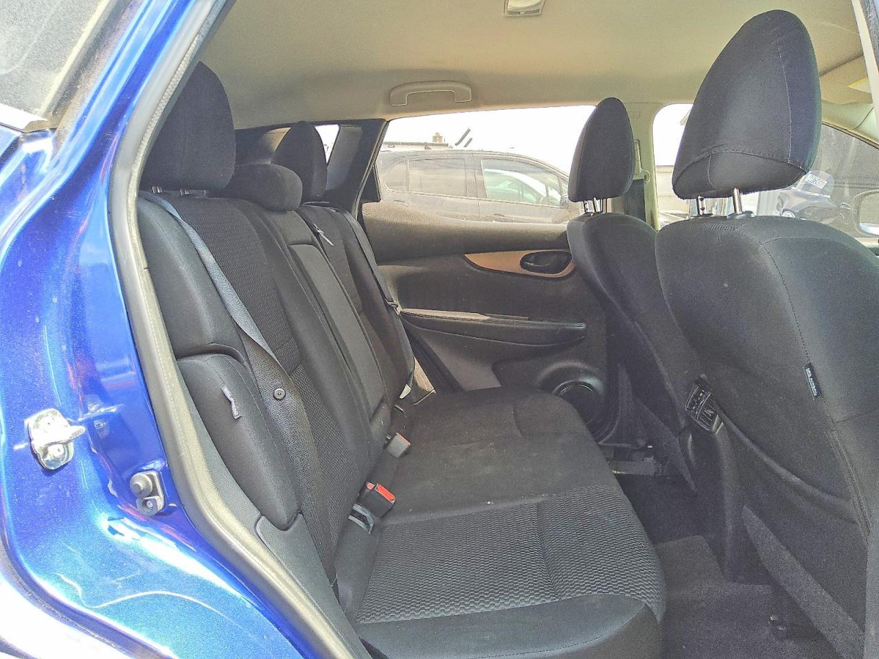 2020 Nissan Rogue Sport S - zdjęcie 11