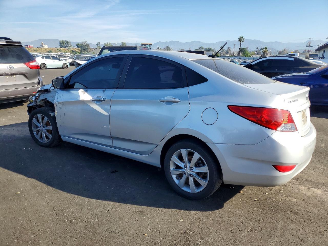 2014 Hyundai Accent Gls - zdjęcie 2