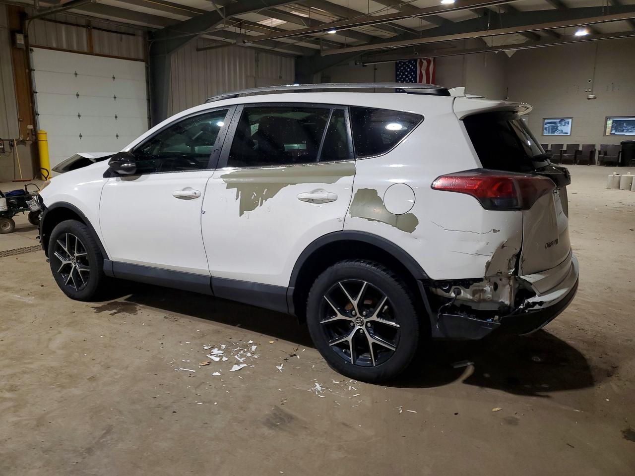 2017 Toyota Rav4 Se - zdjęcie 2