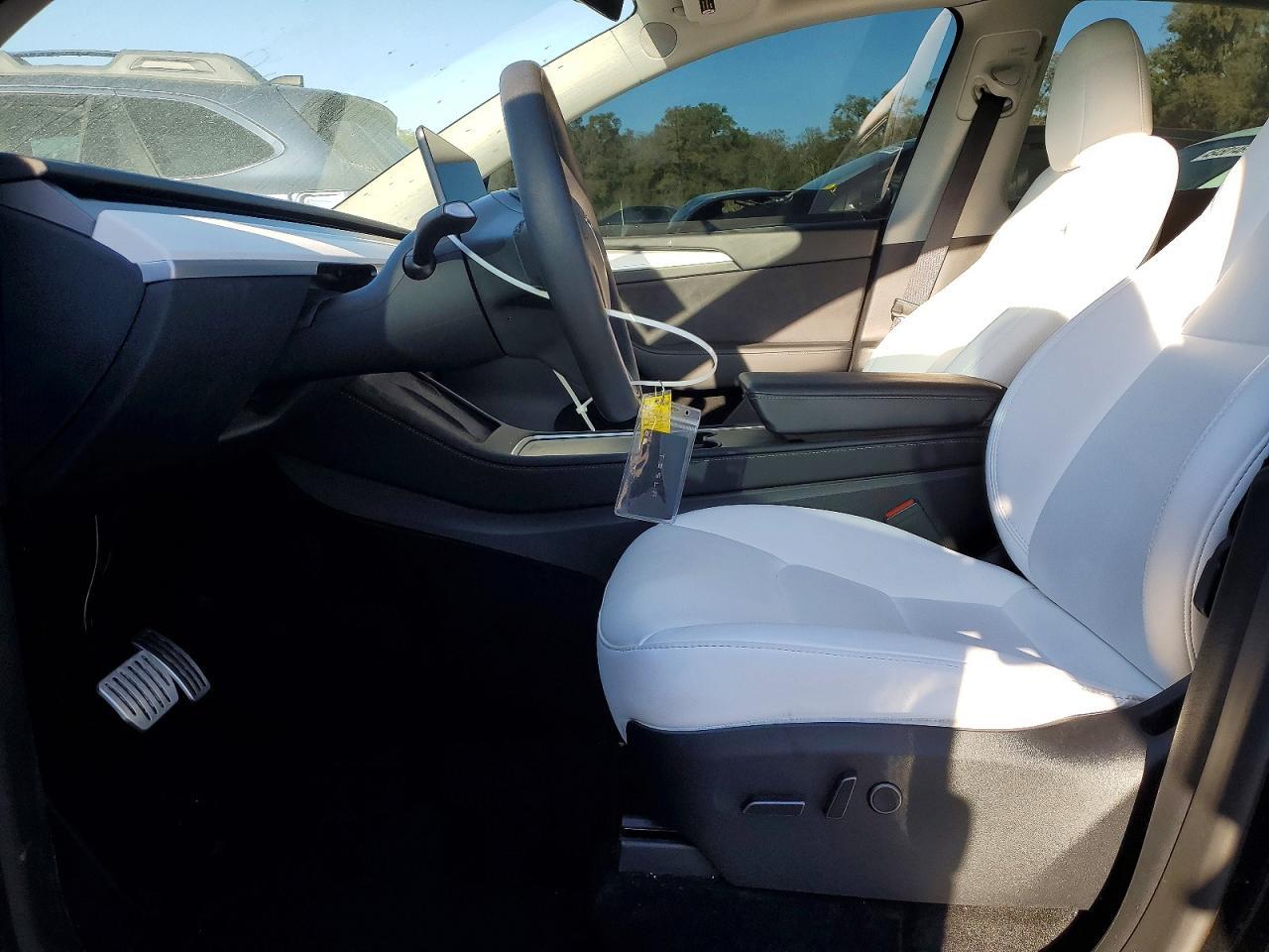 2023 Tesla Model Y - zdjęcie 7